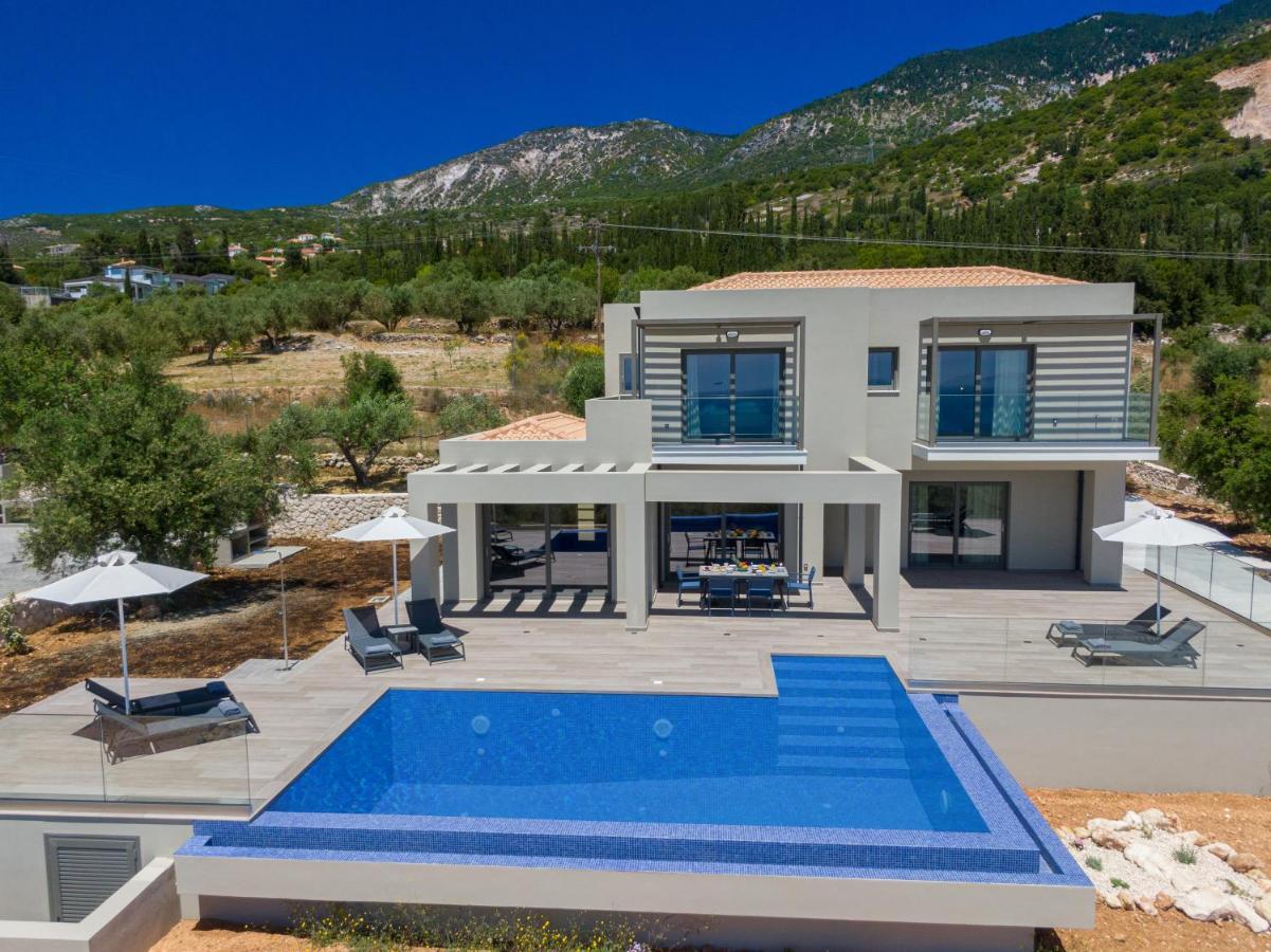Villa Shades Of Blue Trapezaki  Eksteriør billede