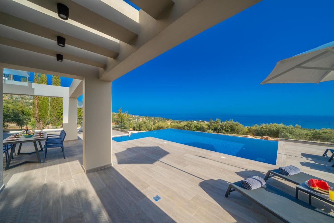 Villa Shades Of Blue Trapezaki  Eksteriør billede