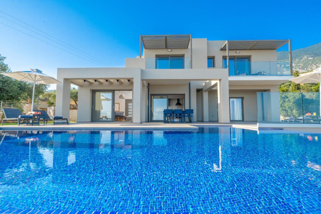 Villa Shades Of Blue Trapezaki  Eksteriør billede